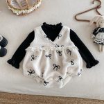 【66-90】 ボア リボン 刺繍 ロンパース
