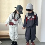 【80-130】 英字 ハーフジッパー セットアップ