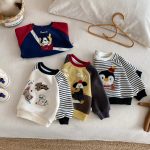 【73-120】 キャラクター 刺繍 あったか トレーナー - 画像 (4)