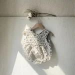 【66-90】 花模様 ロンパース - 画像 (2)