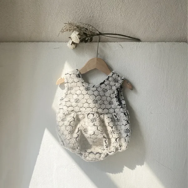 【66-90cm】 花模様 ロンパース