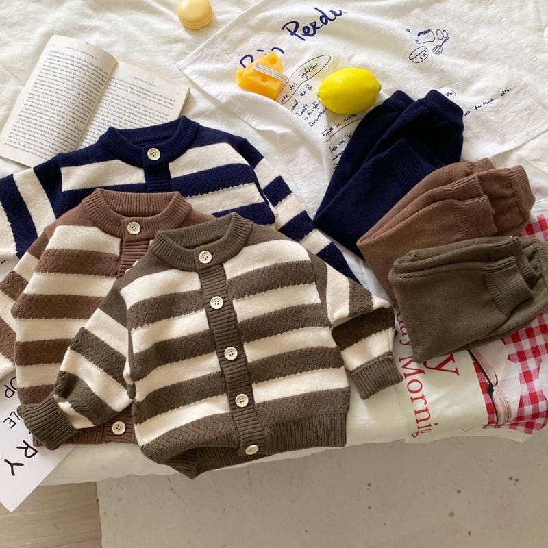 5fb7ffb7d2436cafb30da3c10711492e.jpg 【66-90】 ボーダー ニット カーディガン&パンツ セット - 画像 (1)
