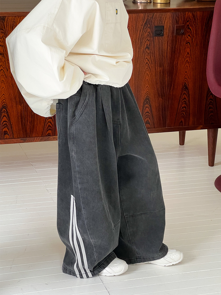 【90-150cm】デニムパンツ 男の子 配色ライン ゆったり カジュアル ボトムス