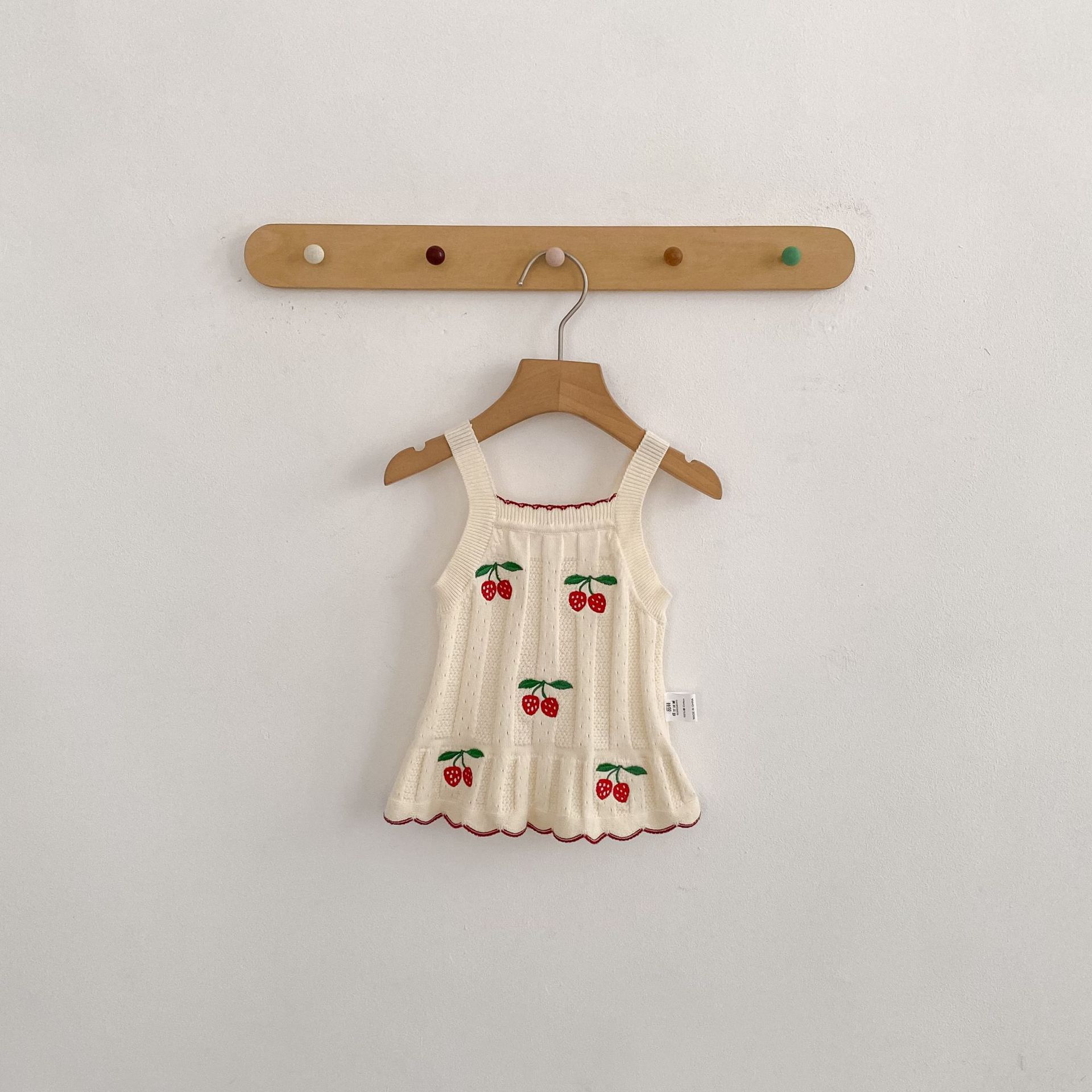 【66-100】ニットキャミソール 刺繍 ガーリー - 画像 (3)