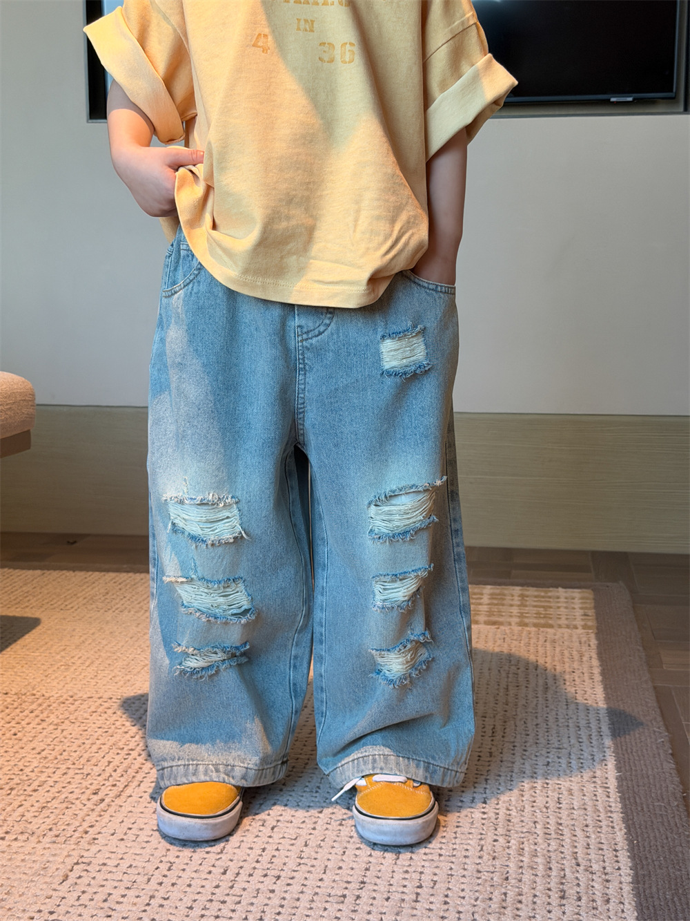 【90-150】デニムパンツ 男女兼用 ダメージ加工 ストレート カジュアル ロングパンツ - 画像 (3)