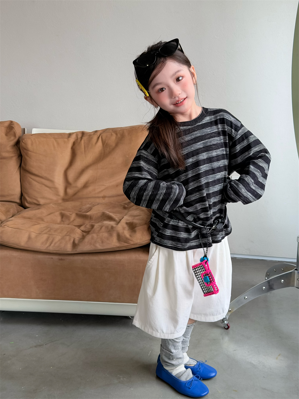 【90-150】長袖Tシャツ 男女兼用 ボーダー柄 バックワッペン刺繍 ゆったり カジュアル トップス - 画像 (6)