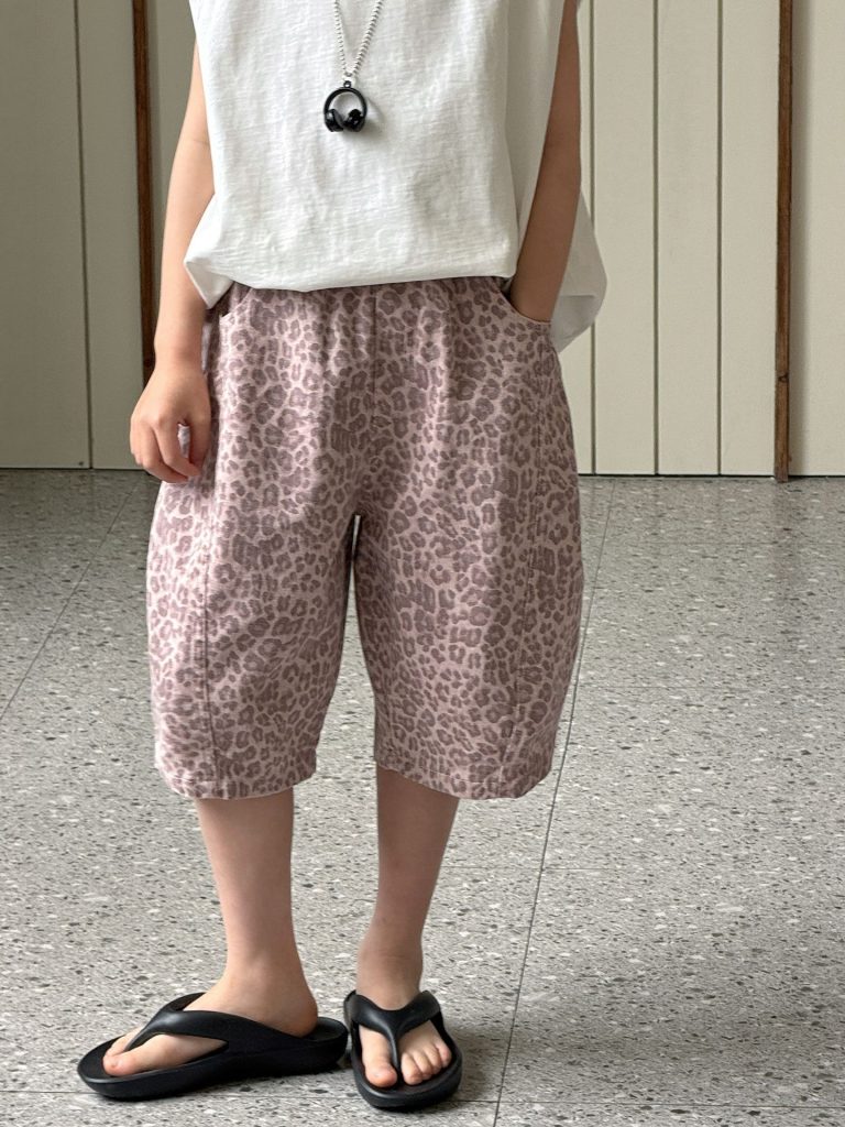 【90-160cm】ショートパンツ 男の子 レオパード  ストリート風