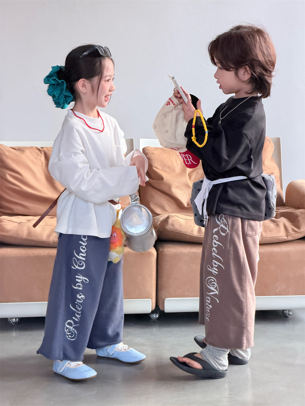 【90-150】長袖Tシャツ 男女兼用 無地 クルーネック プルオーバー カジュアル トップス - 画像 (3)