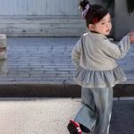 【90-150】アウター or デニムパンツ 女の子 刺繍 フリルデザイン - 画像 (5)