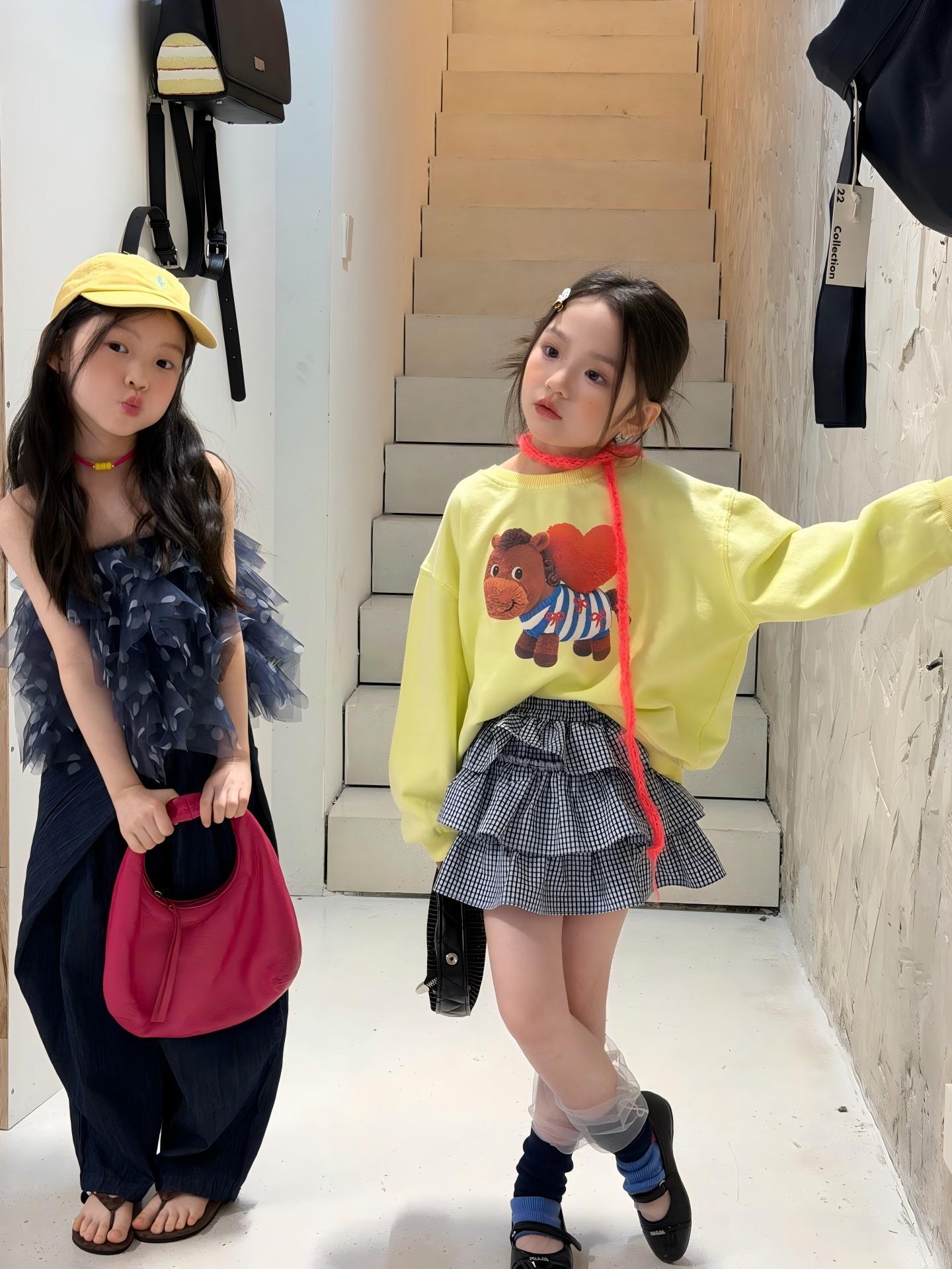 【90-140】トレーナー or ハーフパンツ 女の子 馬柄 プリント - 画像 (3)