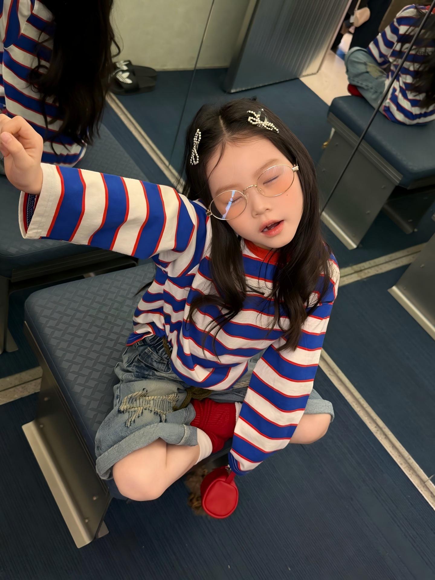 【90-140】女の子 ボーダー柄トップス or デニムハーフパンツ - 画像 (5)