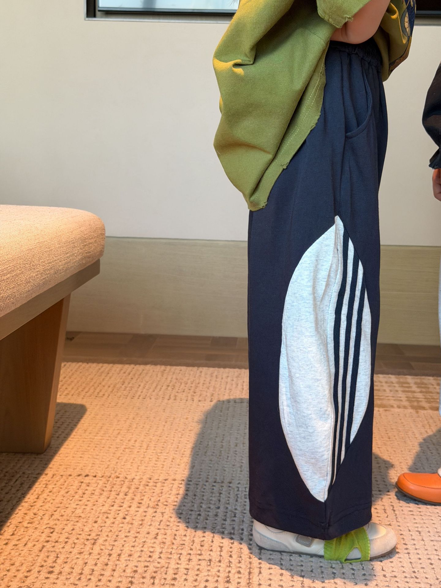 【90-150】カジュアルパンツ キッズ 配色 男女兼用 ゆったり ドローストリング スウェットパンツ - 画像 (8)
