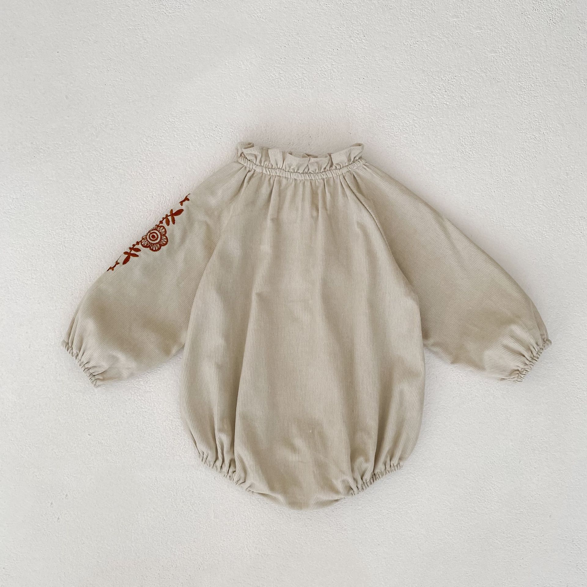 【66-90】ロンパース レトロ 刺繍 ナチュラル - 画像 (9)