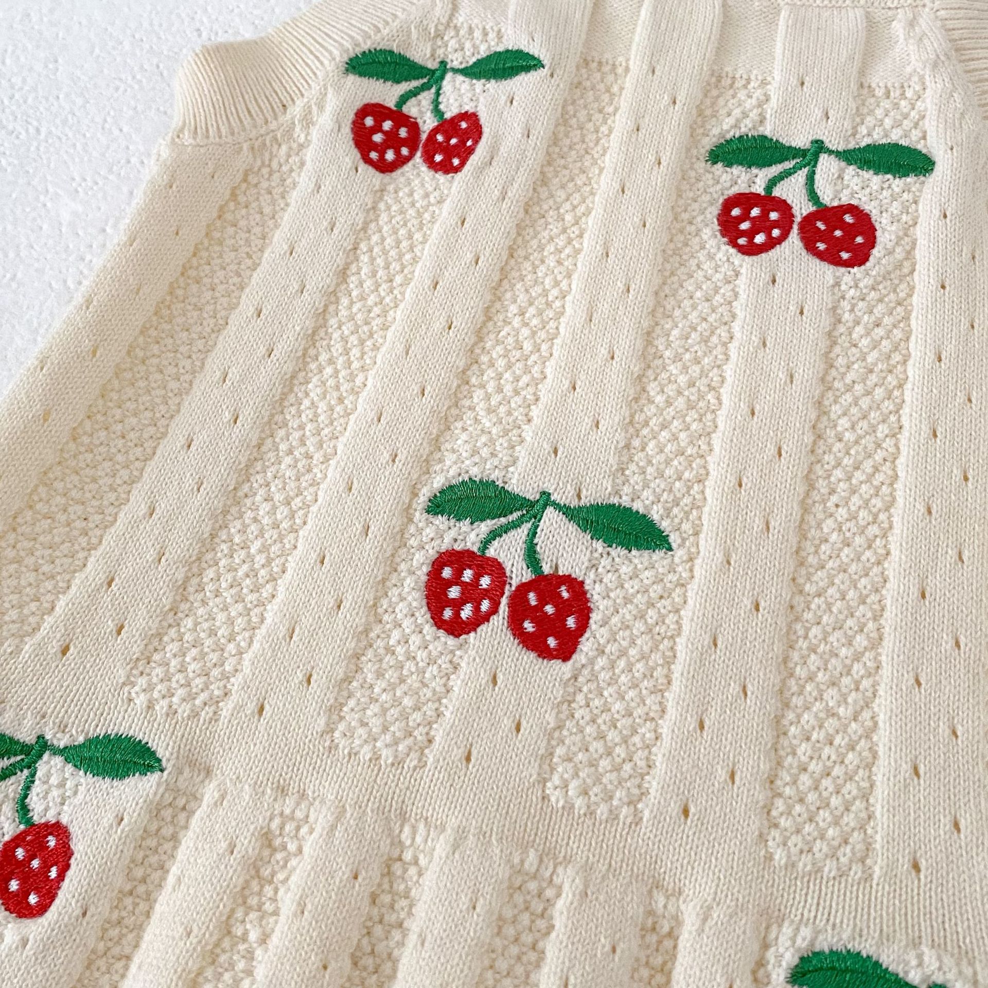 【66-100】ニットキャミソール 刺繍 ガーリー - 画像 (8)