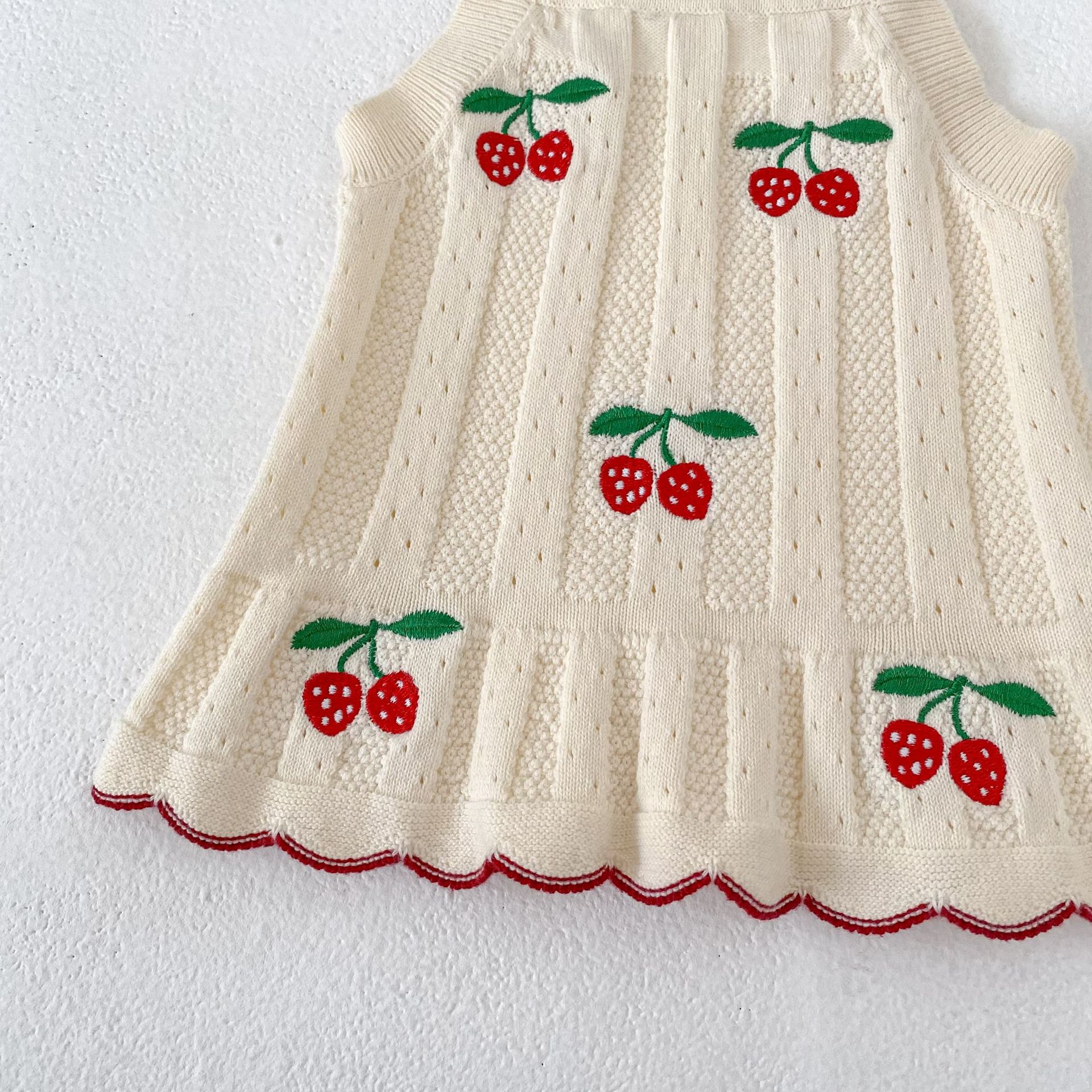 【66-100】ニットキャミソール 刺繍 ガーリー - 画像 (9)