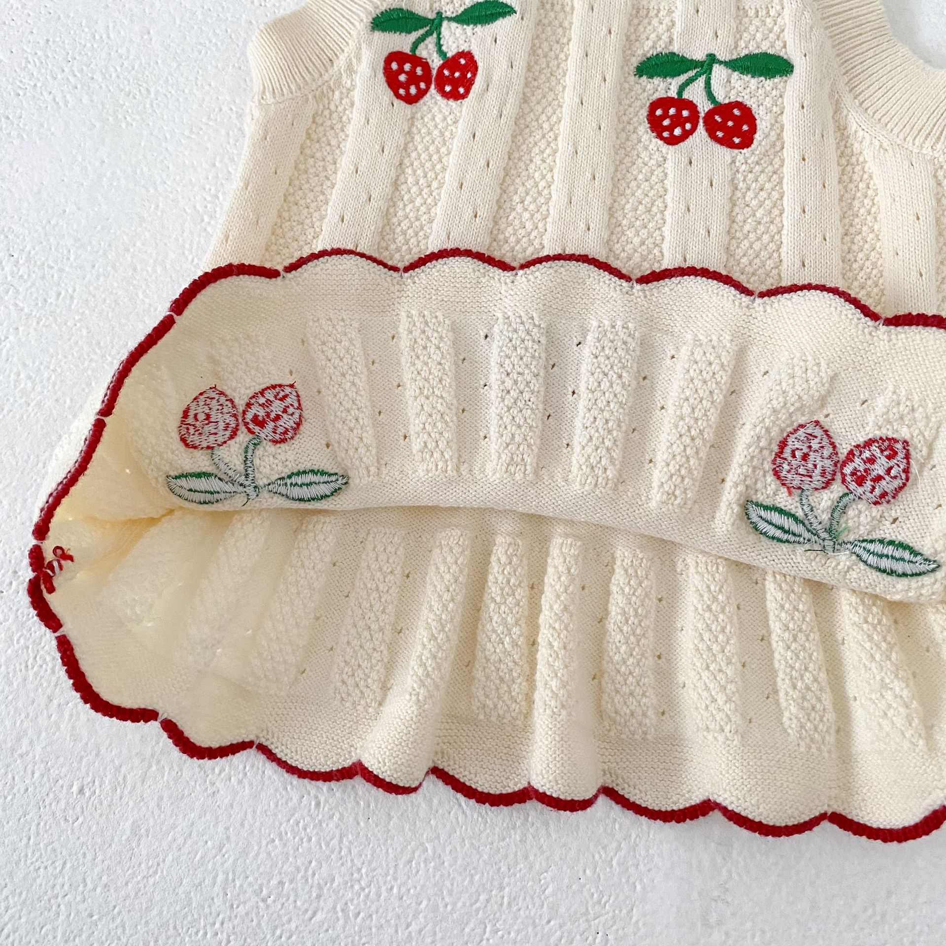 【66-100】ニットキャミソール 刺繍 ガーリー - 画像 (10)