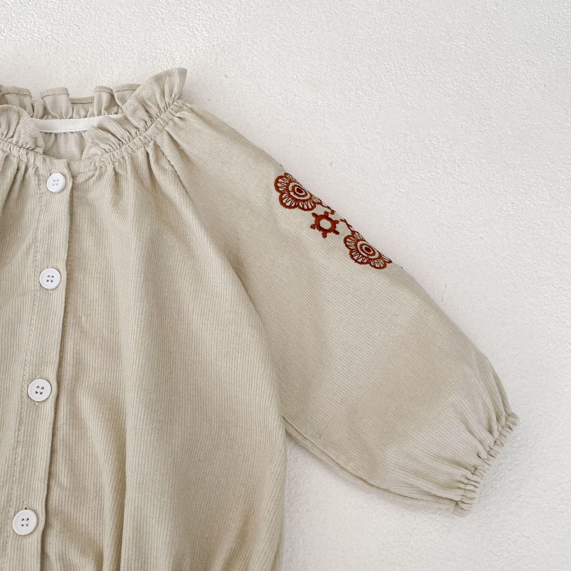 【66-90】ロンパース レトロ 刺繍 ナチュラル - 画像 (12)