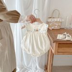 【66-90】ロンパース ベビー ノースリーブ くま刺繍 - 画像 (3)