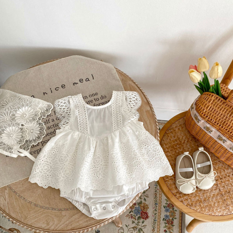 05_c6de02f5-03ed-4a30-8bac-b940a7a2dcf5.jpg 【66-90】ロンパース ベビー 女の子 アイレット 刺繍 - 画像 (1)