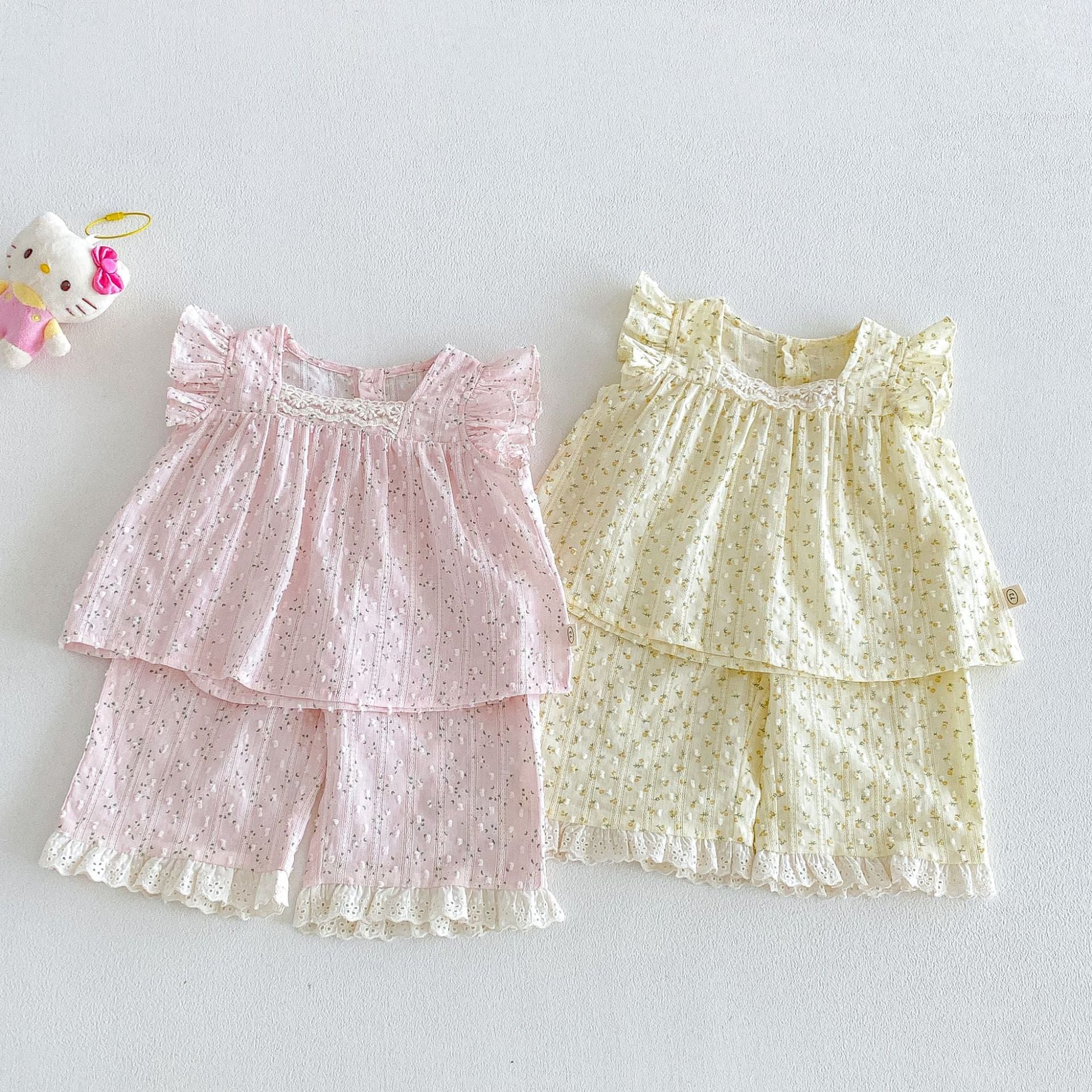 11af4f3036e99b824516e778e6a1fcd9.jpg 【73-110】セットアップ フラワー柄 フリル 女の子 - 画像 (1)