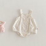 【66-90】二点セット 小花柄サロペットロンパース&レース襟Tシャツ - 画像 (6)