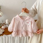 【73-100】UVパーカー ベビー 女の子 蝶結び 刺繍 - 画像 (9)