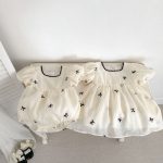 【66-120】ロンパース or ワンピース ベビー 女の子 リボン バブルスリーブ - 画像 (3)