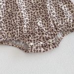 【66-90】セットアップ サロペットロンパース＆リブTシャツ ベビー レオパード柄 - 画像 (9)