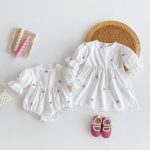 【66-110】ロンパースorワンピース フラワー柄 ホワイト 姉妹服 - 画像 (2)