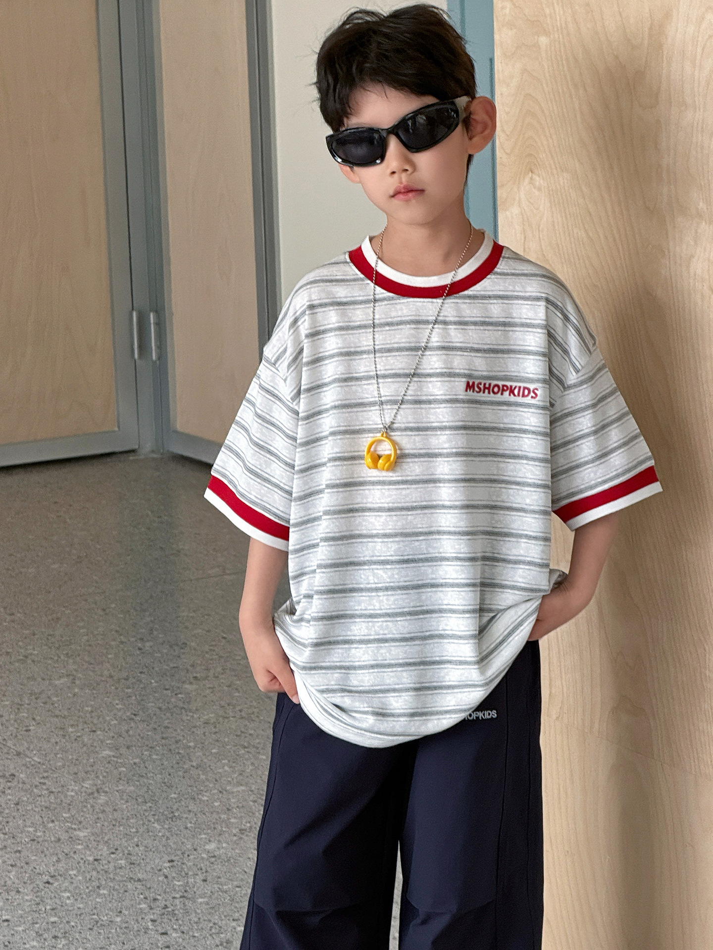 O1CN01p3Zy6M1IH8WDwNBsF_2215116460867-0-cib.jpg 【90-160】半袖Tシャツ 男の子 コンビカラー ボーダー柄 - 画像 (1)
