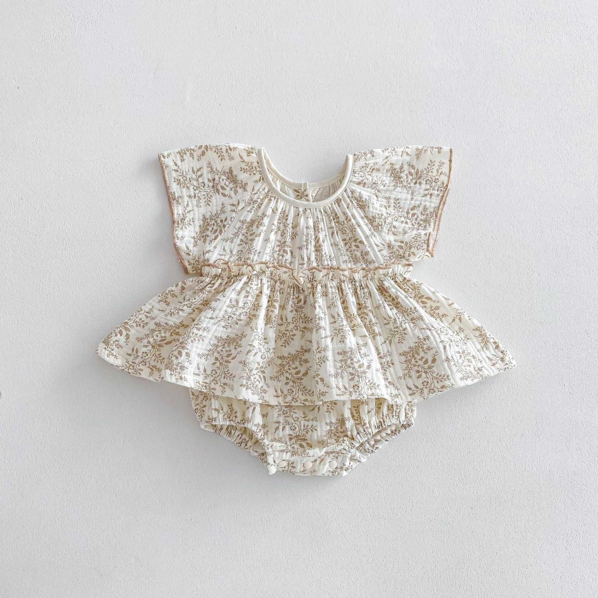 SKU-01_490822b9-1715-4476-973a-6326dd25fb75-1.jpg 【66-90】ロンパース ベビー ガーリー 花柄 ナチュラル - 画像 (1)