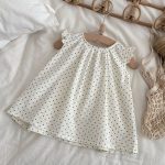 【73-100】2点セットORワンピース ハート柄 フリル袖 トップス&ショートパンツ - 画像 (6)