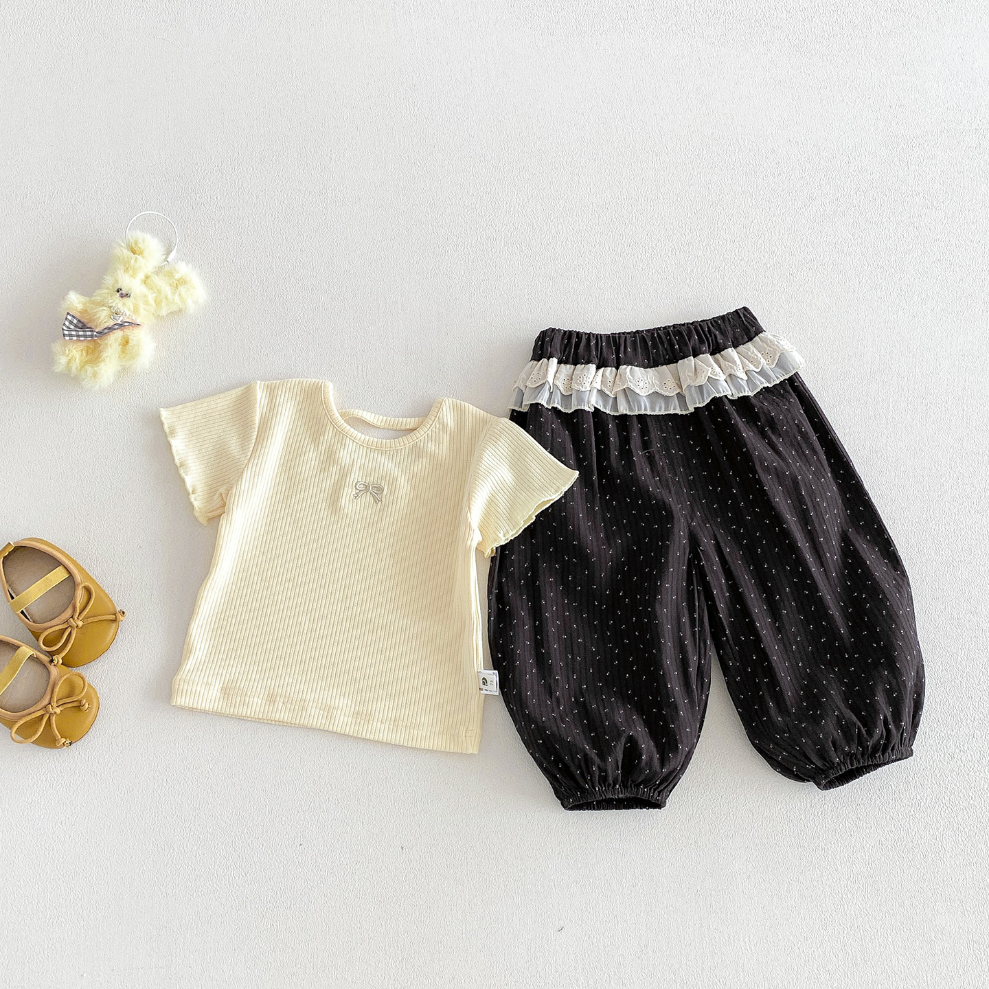 O1CN0143gptK1SymQ7WD9FP_2210017212316-0-cib.jpg 【73-100】半袖Tシャツorパンツ ベビー ニット シンプル - 画像 (1)