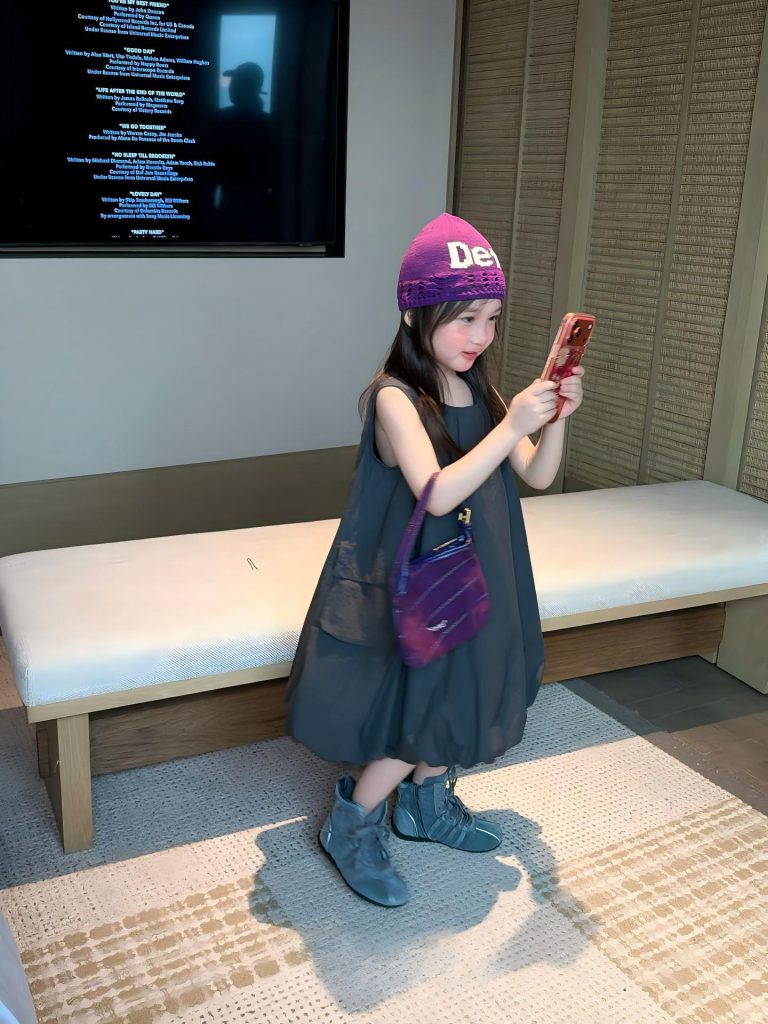 【90-150cm】ワンピース 女の子 無地 ノースリープ トレンド