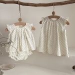 【73-100】2点セットORワンピース ハート柄 フリル袖 トップス&ショートパンツ - 画像 (2)