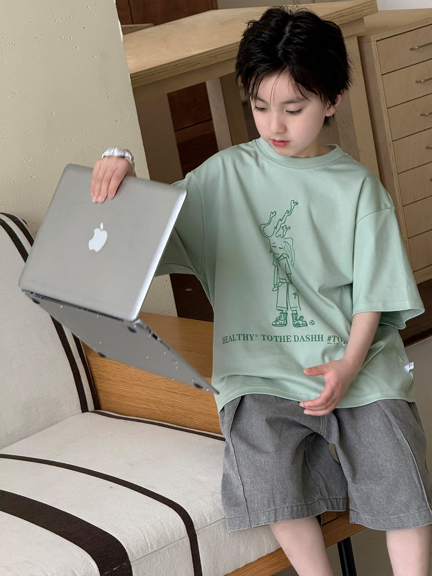 O1CN01V711gn2GTqSZANiEa_2201251829017-0-cib.jpg 【100-160】半袖Tシャツ 男の子 プリント ゆったり - 画像 (1)