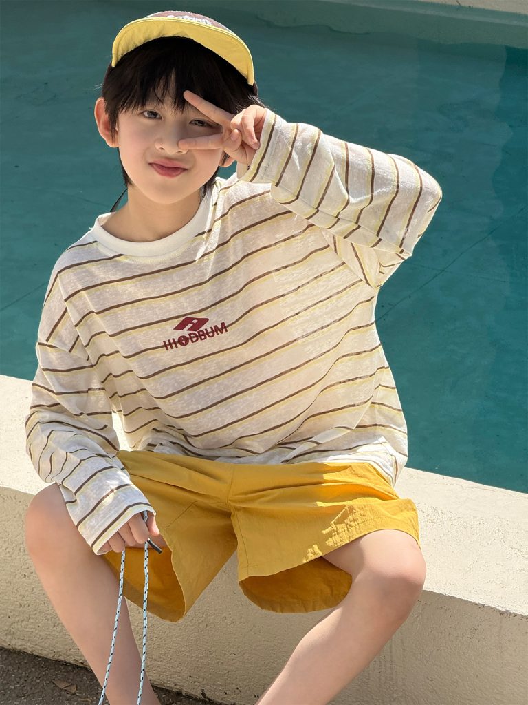 【100-160cm】半袖Ｔシャツ 男の子 ボーダー柄 プリント 英字