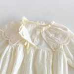 【66-90】ロンパースorワンピース ベビー 姉妹服 レース花襟 - 画像 (8)
