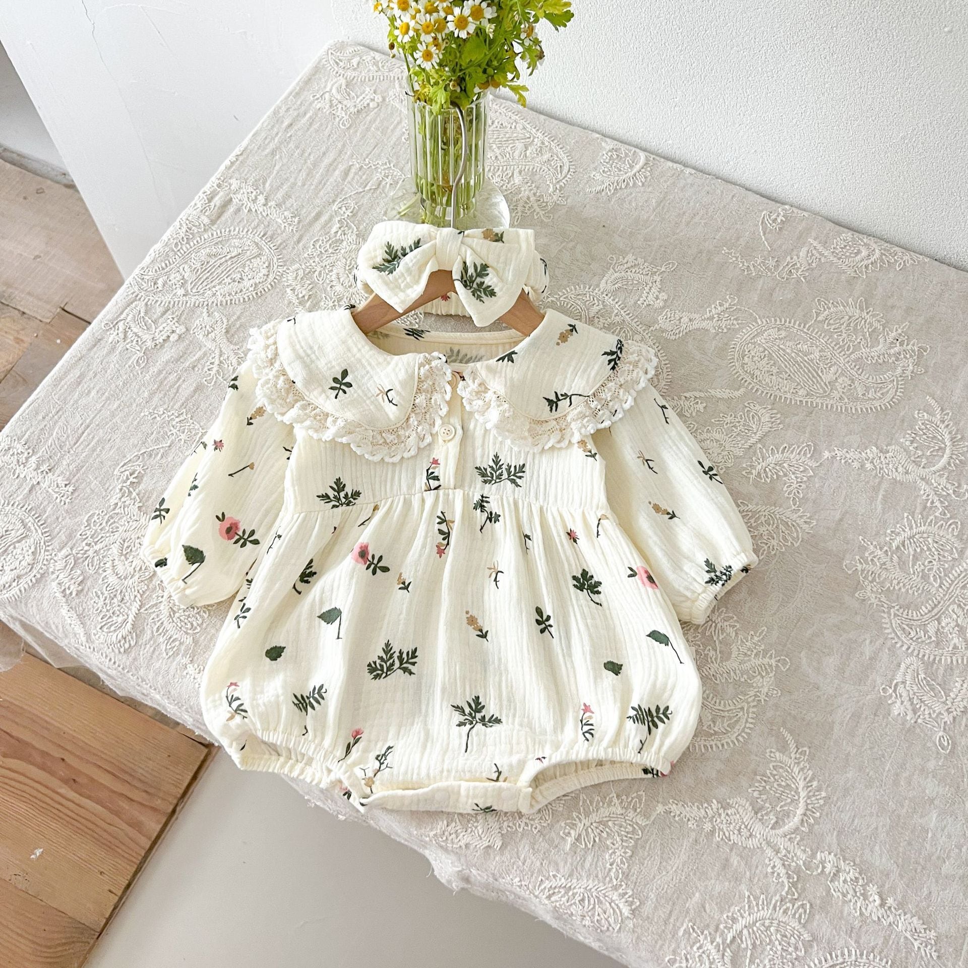 115012c233adc37754fb020818de6-1.jpg 【66-100】ロンパース ベビー プリンセス 花柄 - 画像 (1)