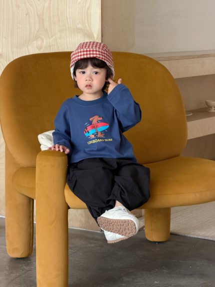 【73-110】Tシャツ 長袖 プリント カジュアル 合わせやすい 男の子