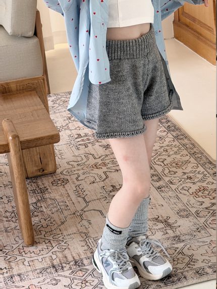 【100-150cm】ショートパンツ 韓国風 ニット ゆったり 無地 女の子