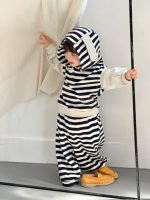 【73-110】二点セット パーカー+ズボン フード付き ストライブ 男の子 - 画像 (3)