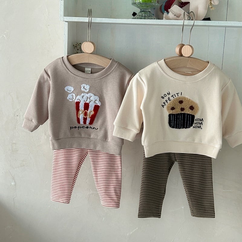 e9ed195c9357cc448ffe290fb9ecea43.jpg 【66-100】セットアップ ベビー 刺繍 ボーダー トレーナー レギンス - 画像 (1)