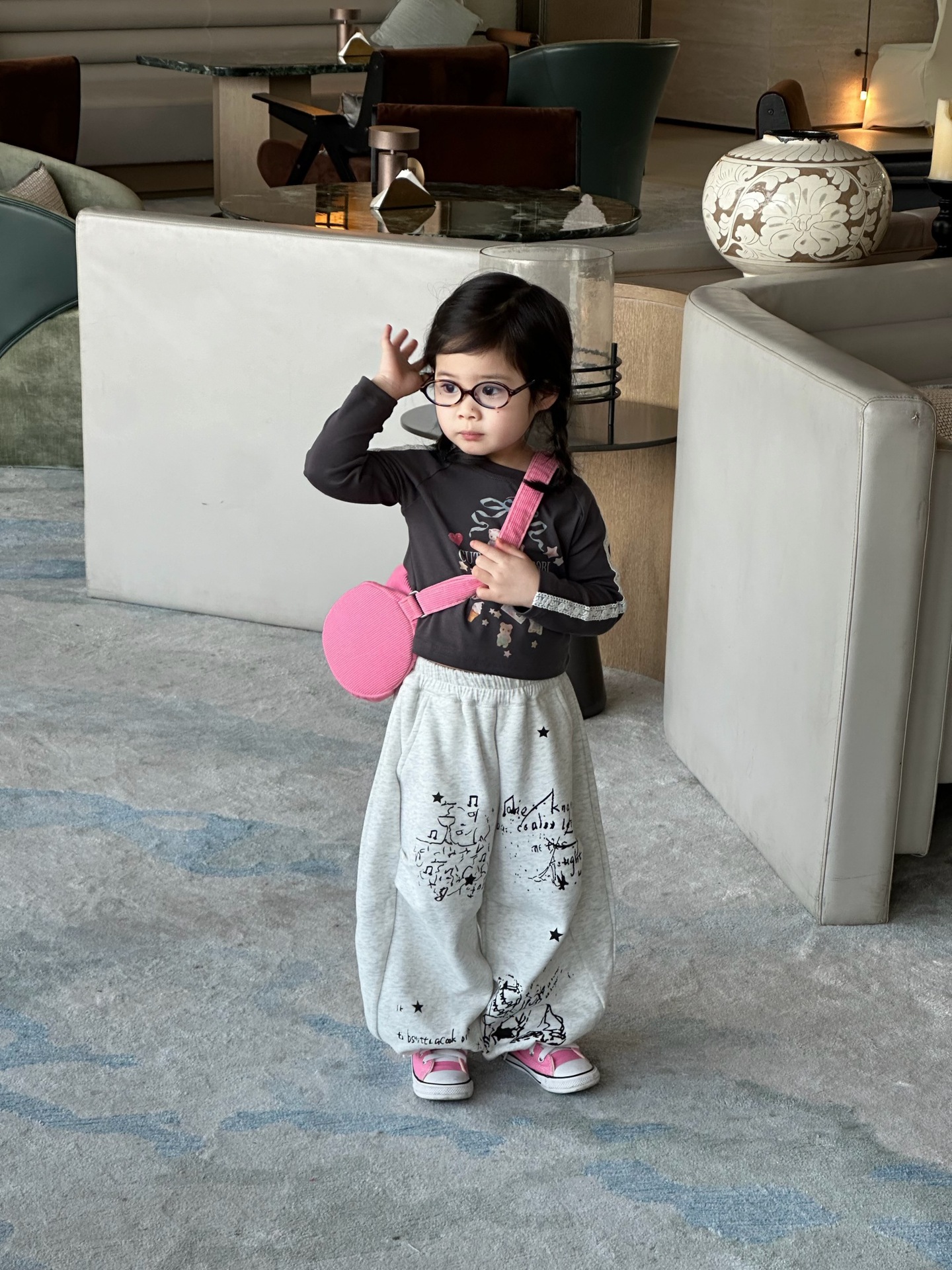 O1CN01LwU78o1faaUy1hIZf_2050474023-0-cib.jpg 【90-130】長袖Tシャツorスウェットパンツ 女の子 レース付き プリント - 画像 (1)