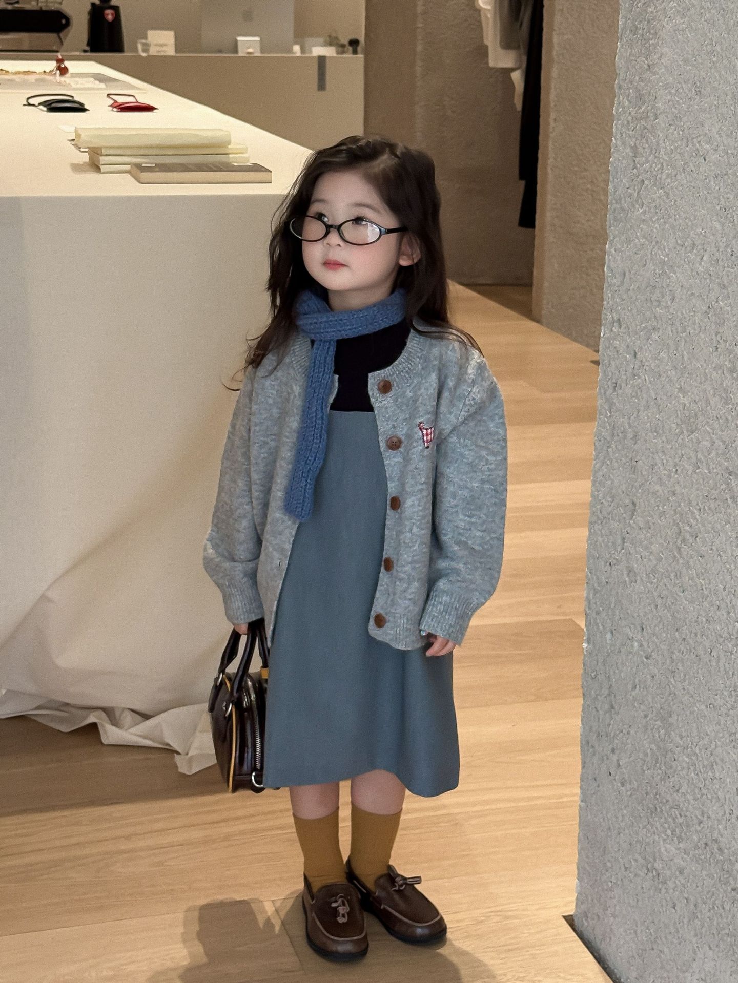 O1CN01RNFABD1faaRri0qr5_2050474023-0-cib.jpg 【90-140】カーディガンorキャミワンピース 女の子 刺繍 おしゃれ きれいめ - 画像 (1)