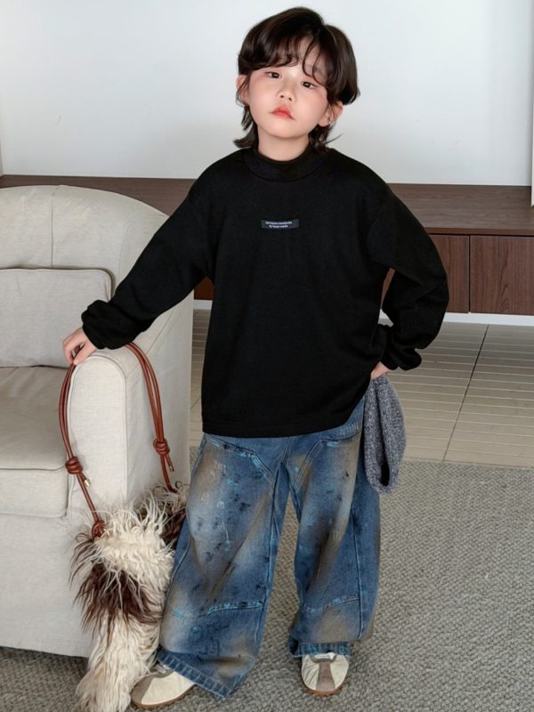 秋服を着た男の子の秋コーデ