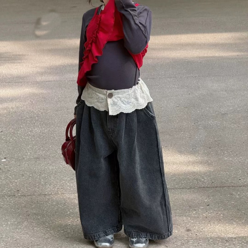 秋の女の子向け子ども服トレンドと秋コーデ